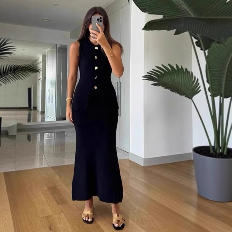 Women Formal Wear Outfits - Однобортный облегающий топ без рукавов с