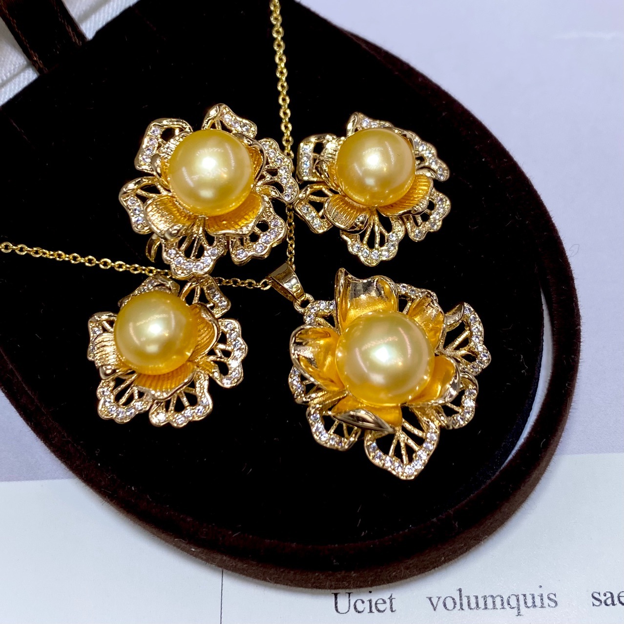 Pearl Necklace Set - Набор украшений из пресноводного жемчуга: колье