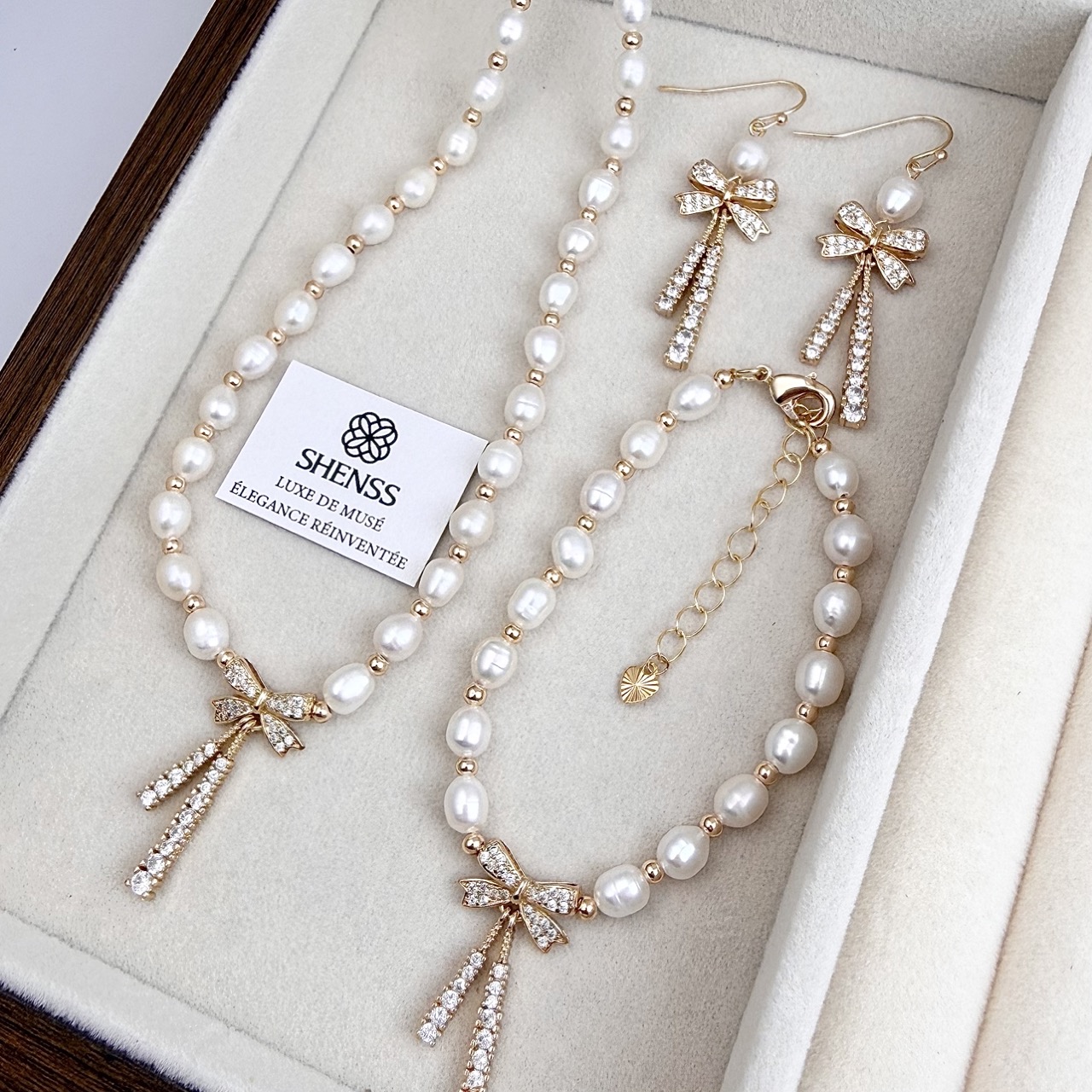 Набор украшений из натуральног – обзор и цена Pearl Necklace Set