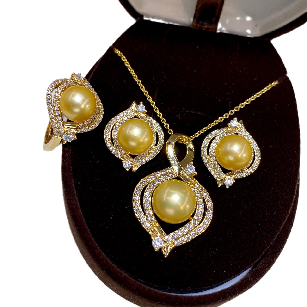 Набор украшений из пресноводно – обзор и цена Pearl Necklace Set